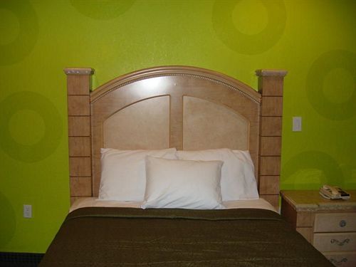 The Symphony Inn & Suites Хьюстон Экстерьер фото